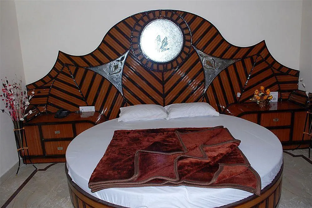 Hotel Western King Дели