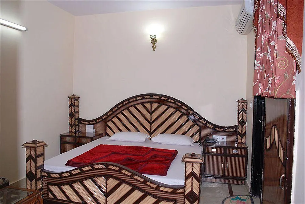 Hotel Western King Дели