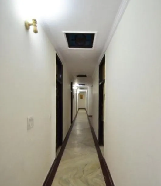 **  Hotel Western King Дели Индия