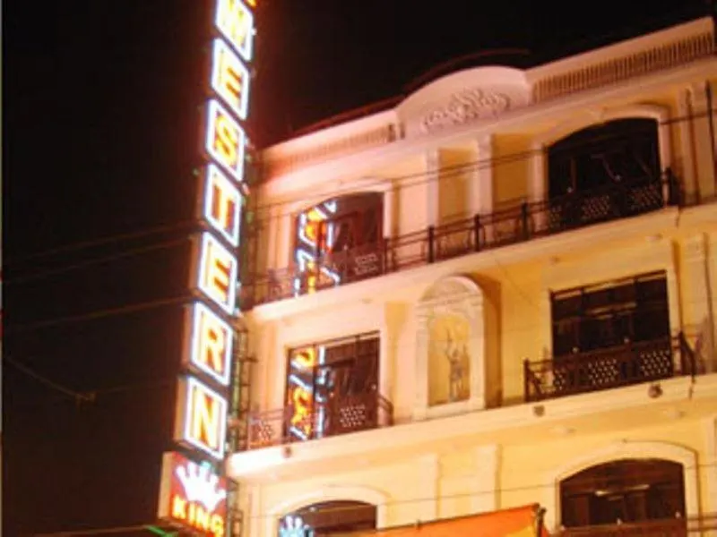 **  Hotel Western King Дели Индия