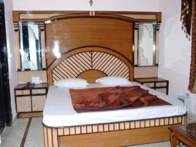 Hotel Western King Дели